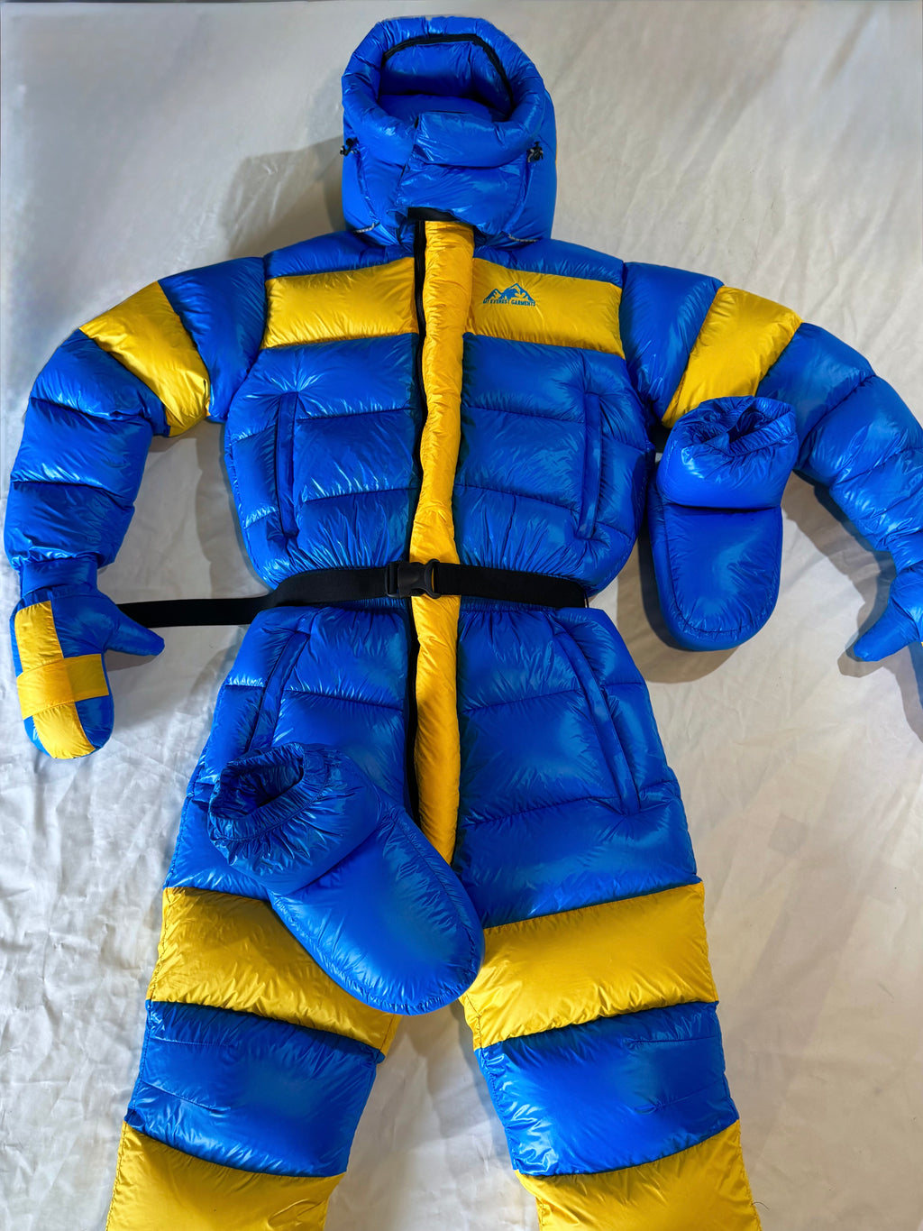 SKIING BLUE AND YELLOW SUIT