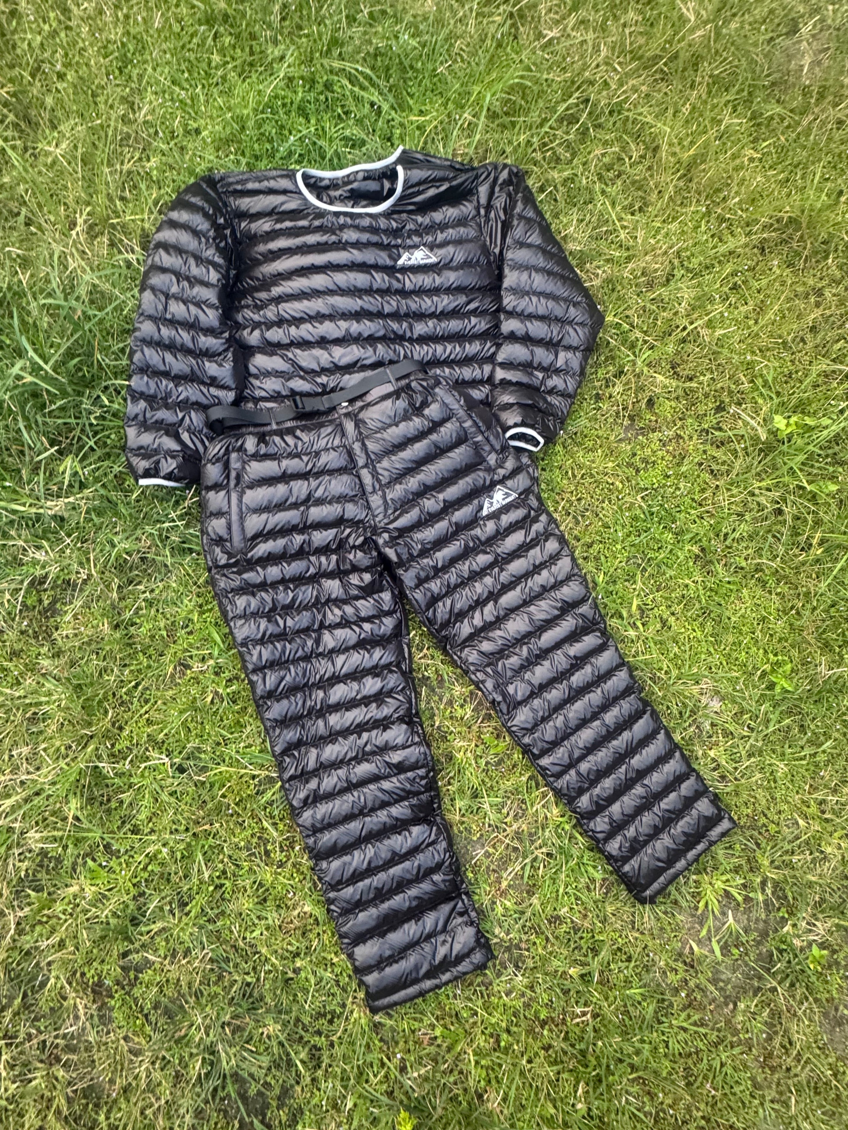 Light down filled crewneck and pants