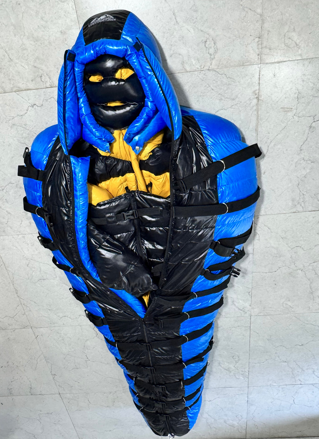 BLACK STRAP MUMMY BAG WITH MASK