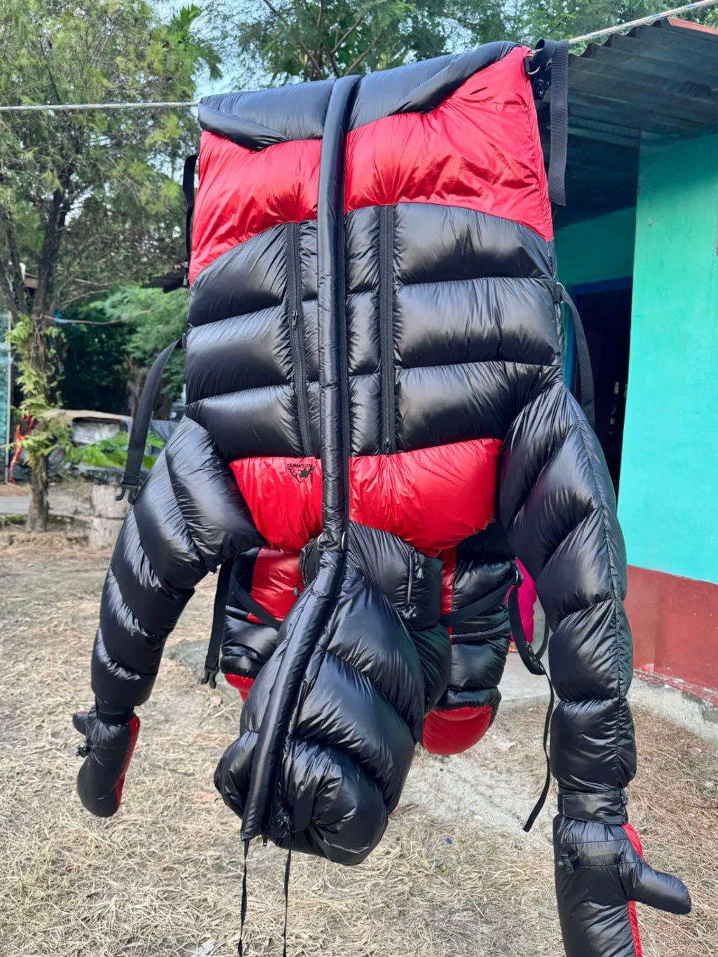 BODY SUIT CHIMNEY HOOD WITH STRAPS