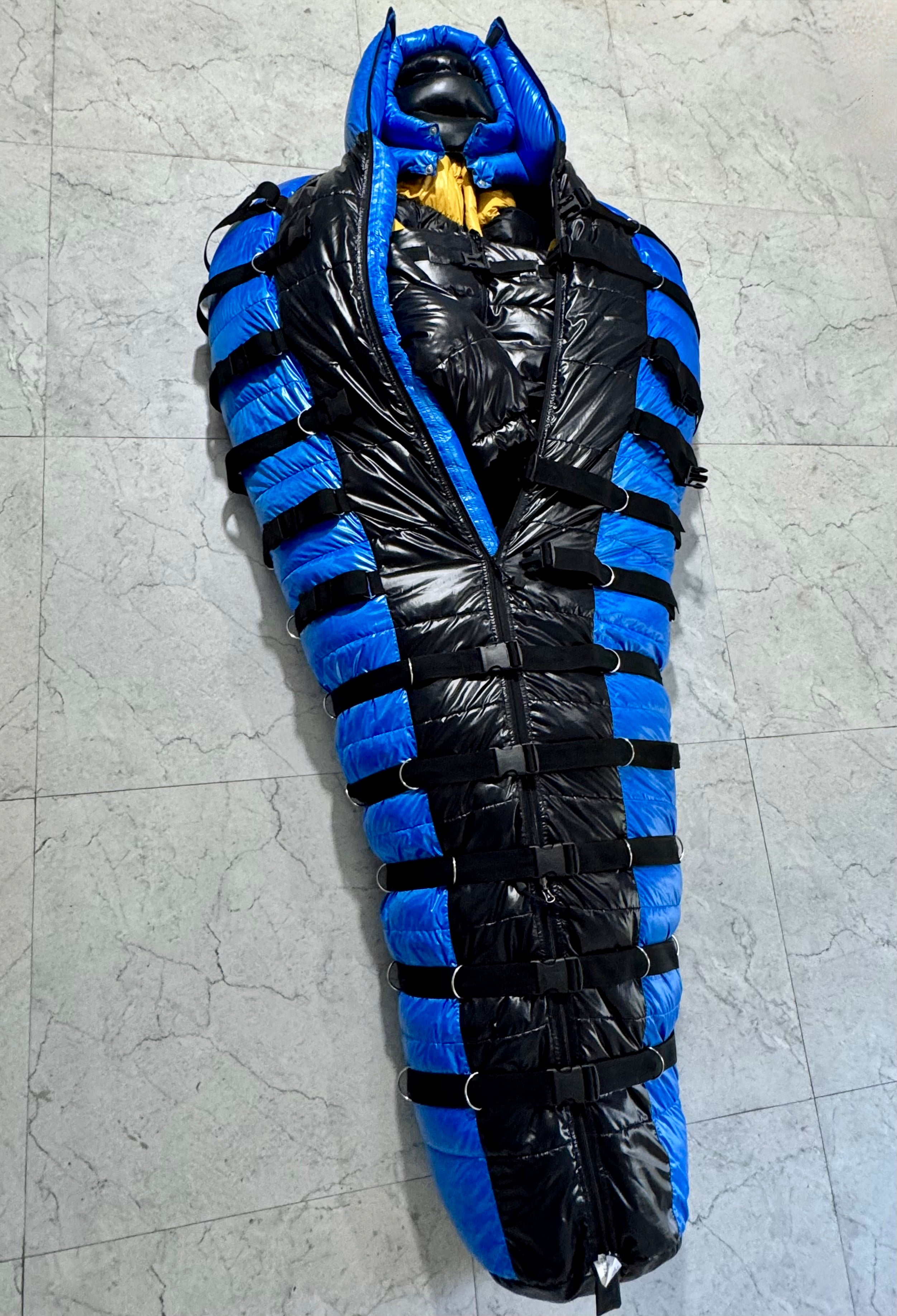 BLACK STRAP MUMMY BAG WITH MASK