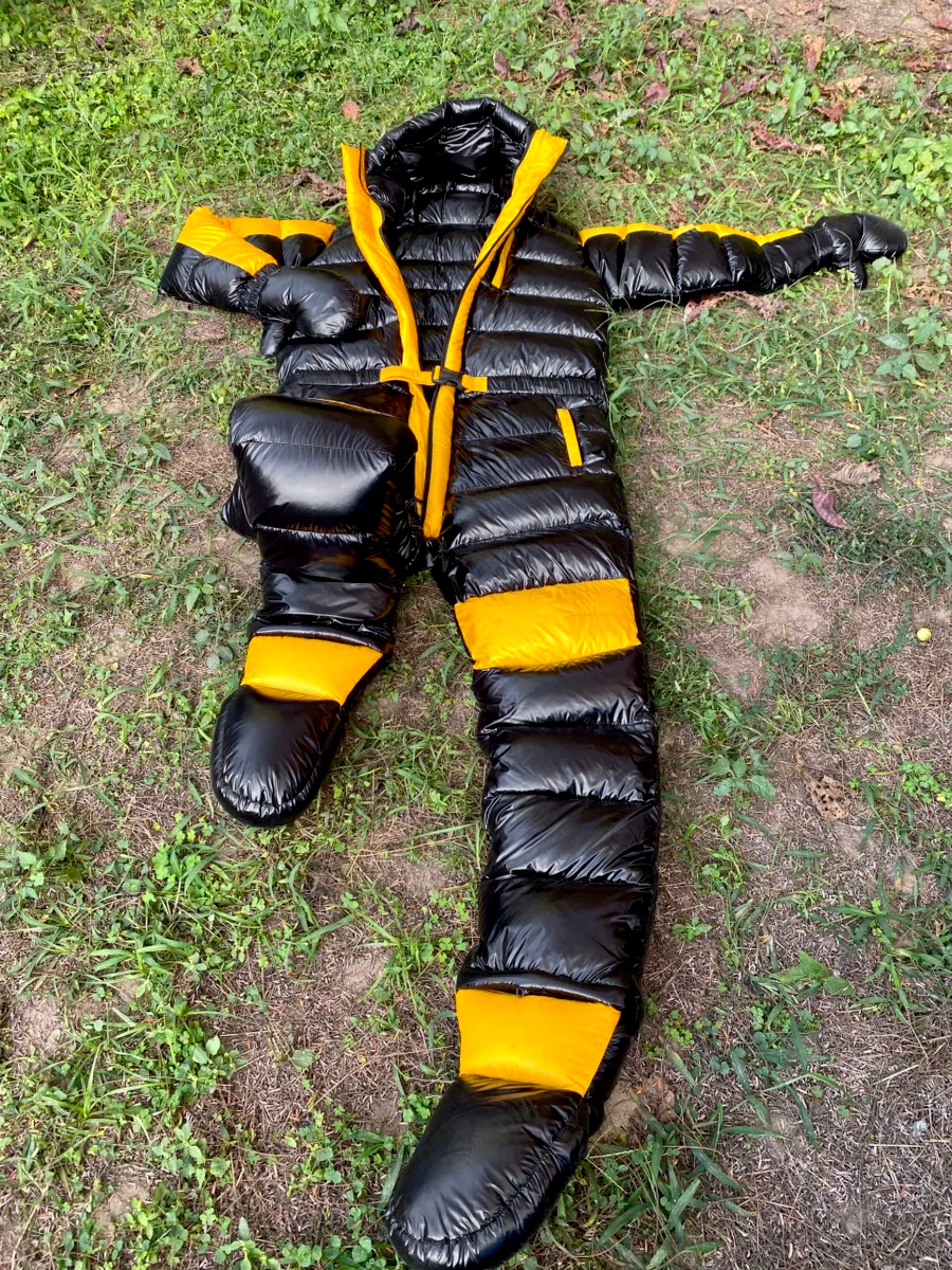 FULL BODY BLACK AND YELLOW SUIT