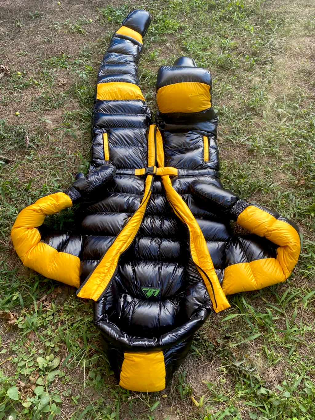 FULL BODY BLACK AND YELLOW SUIT